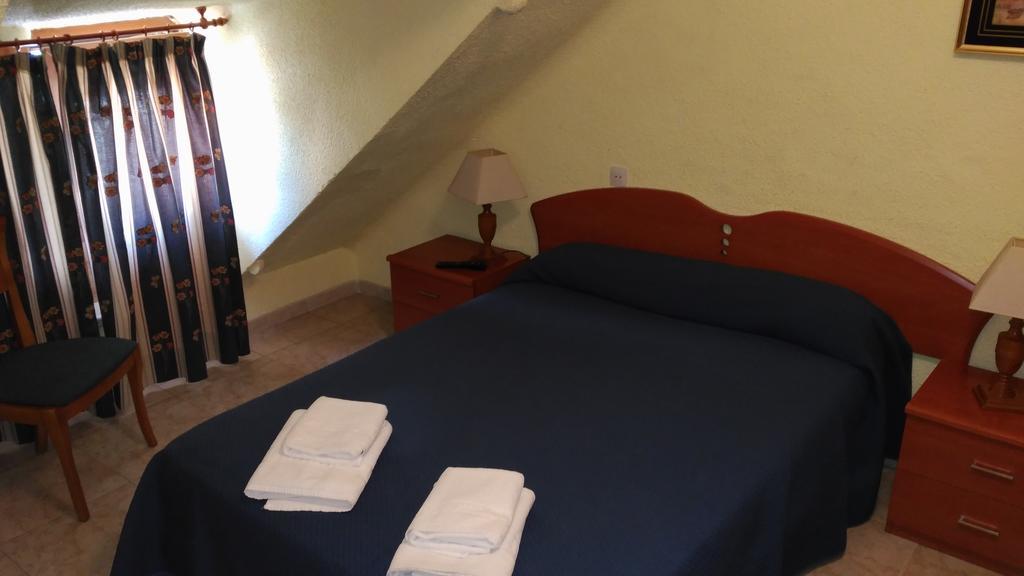 Hostal Aribel Longinos 세르세디야 외부 사진
