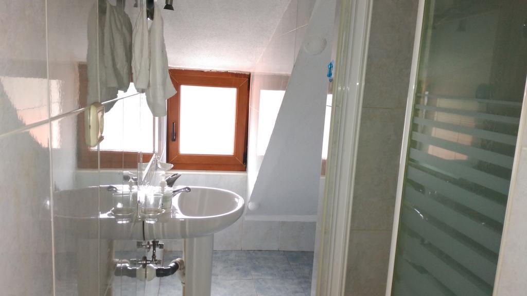 Hostal Aribel Longinos 세르세디야 외부 사진