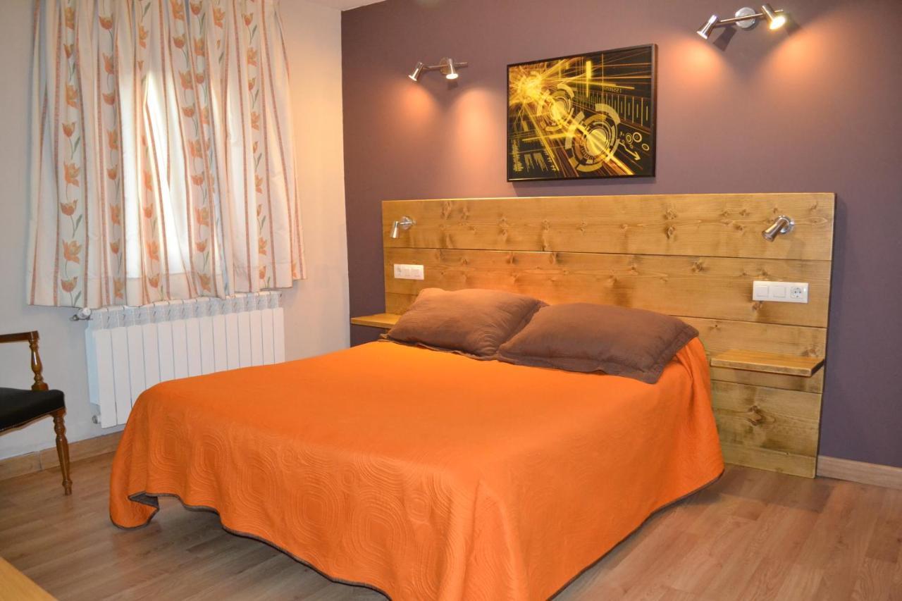 Hostal Aribel Longinos 세르세디야 외부 사진